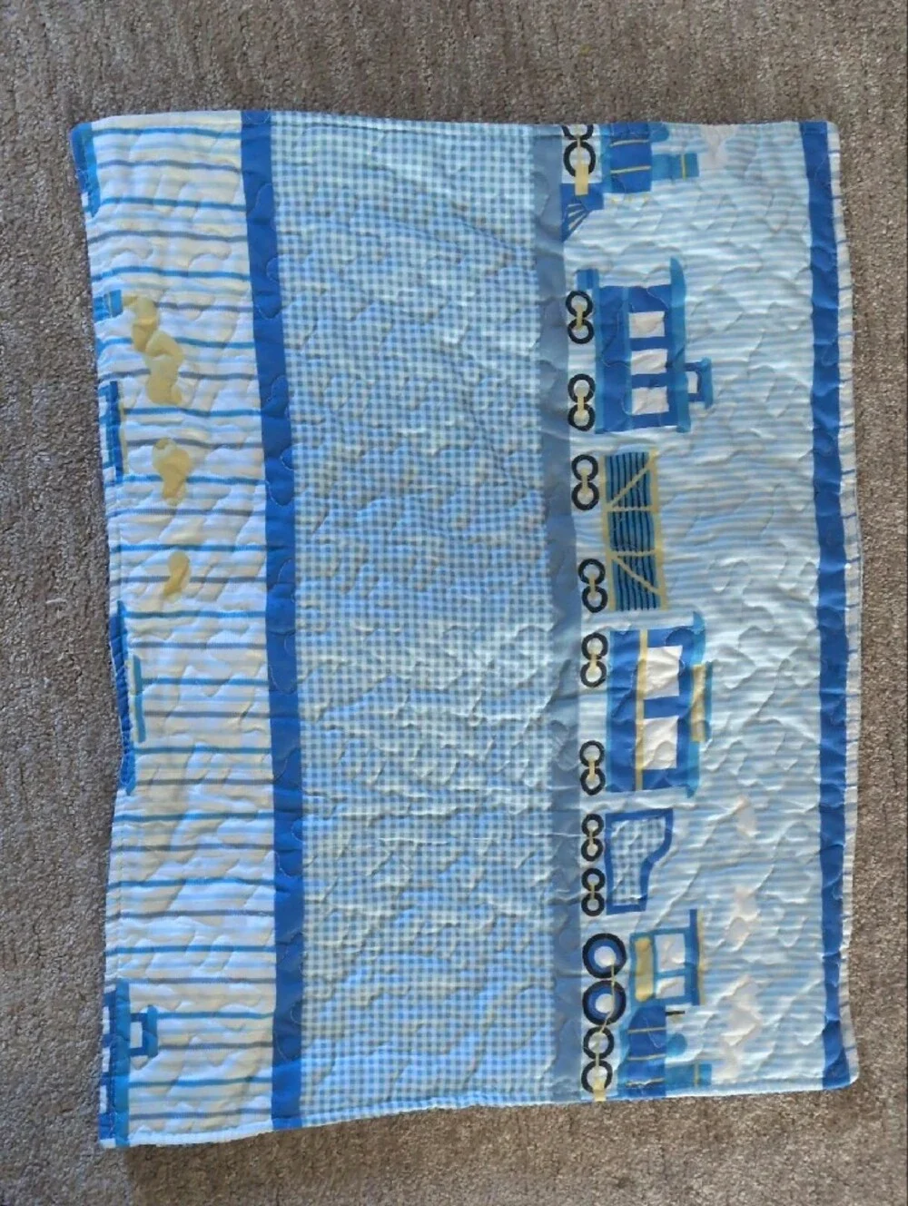 Full/Queen Train Quilt & 2 Pillow Covers